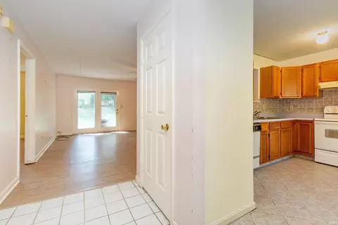 Entry Way - 625 W Ryan Rd, Bloomington, IN 47403 photo 1 of 2