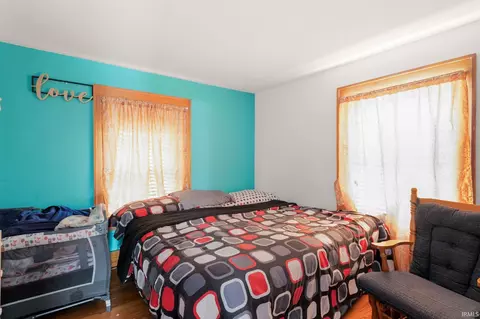 Bedroom - 918 E Fox St, South Bend, IN 46613 photo 3 of 4