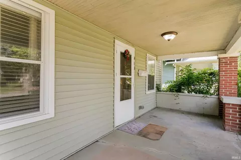 Exterior - 918 E Fox St, South Bend, IN 46613 photo 3 of 6