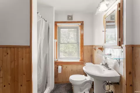 Bath - 918 E Fox St, South Bend, IN 46613 photo 2 of 2