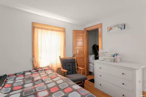 Bedroom - 918 E Fox St, South Bend, IN 46613 photo 4 of 4
