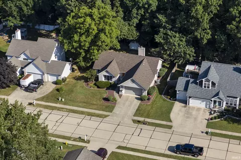 View/Area - 710 Bur Oak W Ct, Lafayette, IN 47909 photo 2 of 5