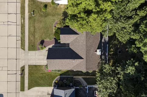 View/Area - 710 Bur Oak W Ct, Lafayette, IN 47909 photo 3 of 5