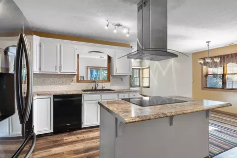 Kitchen - 710 Bur Oak W Ct, Lafayette, IN 47909 photo 1 of 4