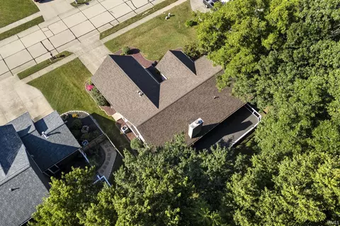 View/Area - 710 Bur Oak W Ct, Lafayette, IN 47909 photo 4 of 5