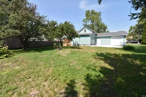 Exterior - 1004 E 8th St, Fowler, IN 47944 photo 2 of 6