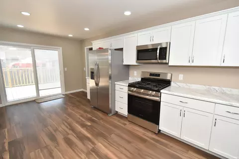 Kitchen - 1004 E 8th St, Fowler, IN 47944 photo 5 of 8