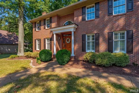 7122 Wedgewood Dr, Newburgh, IN 47630