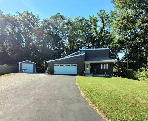 Exterior - 329 W North St, Delphi, IN 46923 photo 3 of 11