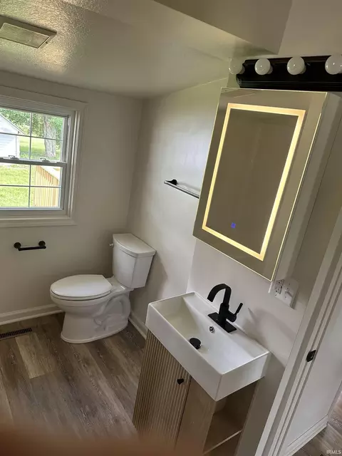 Bath - 16705 Indianapolis Rd, Yoder, IN 46798 photo 2 of 4