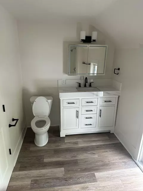 Bath - 16705 Indianapolis Rd, Yoder, IN 46798 photo 3 of 4