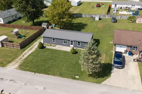 55 Diana St, Mitchell, IN 47446 photo 3