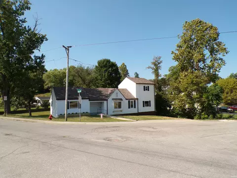 215 N Oak St, Paoli, IN 47454