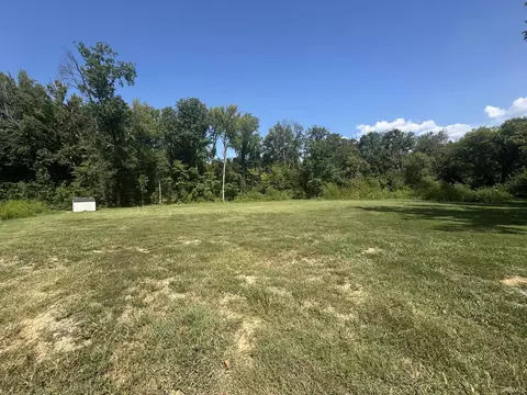 2750 Viehe Dr, Evansville, IN 47725