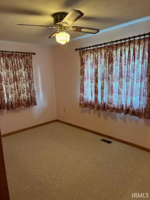 Bedroom - 618 Elnora St, Odon, IN 47562 photo 3 of 5