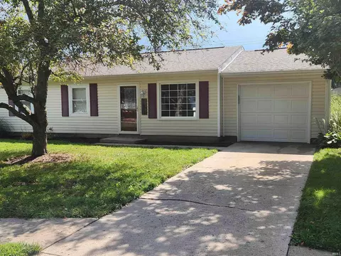 1409 S Pleasantview Dr, Yorktown, IN 47396