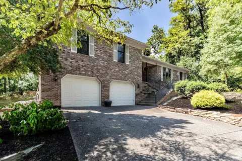 5828 Harmony Woods Ln, Evansville, IN 47720