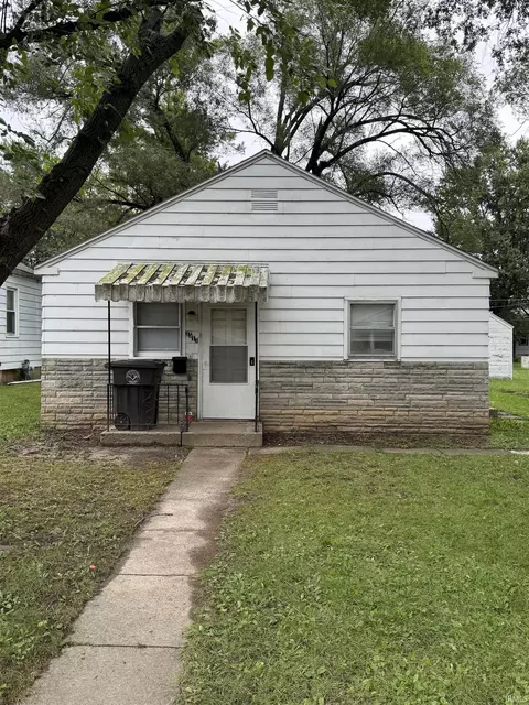 3517 Smith St, Fort Wayne, IN 46806