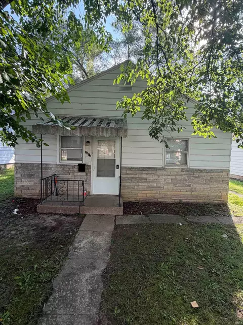 3517 Smith St, Fort Wayne, IN 46806