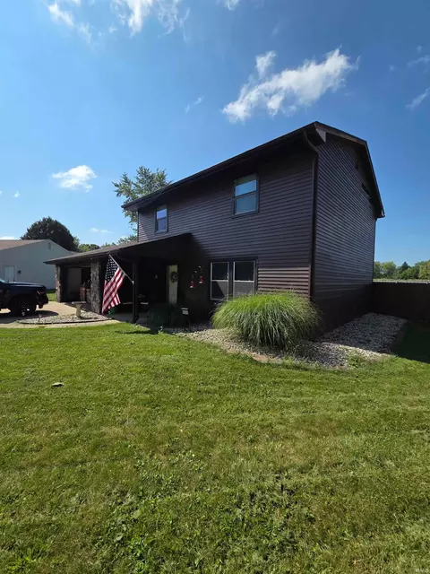 8508 Sandstone Ct, New Haven, IN 46774