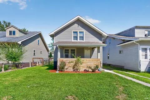 1022 Diamond Ave, South Bend, IN 46628