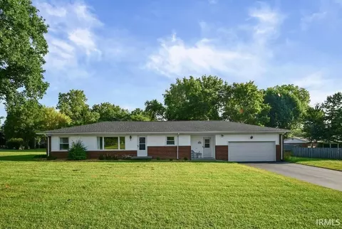 110 Blueberry Ln, West Lafayette, IN 47906