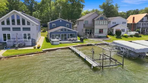 3230 W Shady Side Rd, Angola, IN 46703
