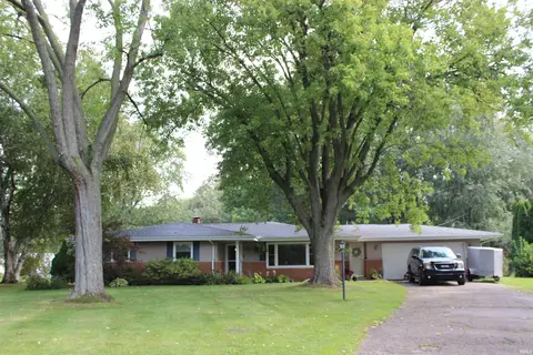 24278 Lynn Dr, Elkhart, IN 46517