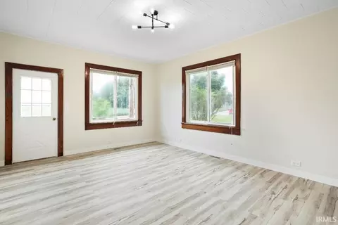 Living - 305 W Harrison St, Mentone, IN 46539 photo 2 of 3