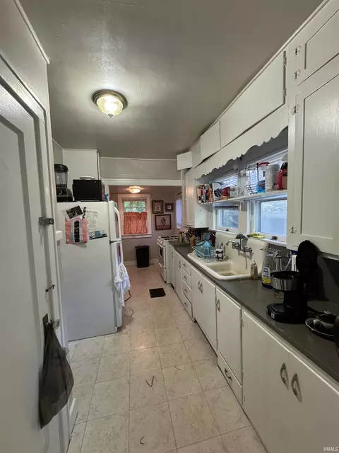 110 E 12th St, Bloomington, IN 47408 photo 5