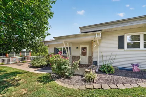 Exterior - 39 Lambert Dr, Mount Carmel, IL 62863 photo 3 of 18