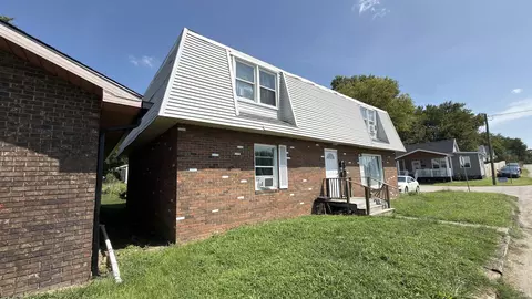324 E Moore St, Boonville, IN 47601