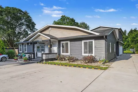 2827 Edwardsburg Ave, Elkhart, IN 46514