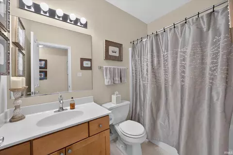 Bath - 962 S Baldwin Dr, Bloomington, IN 47401 photo 8 of 8