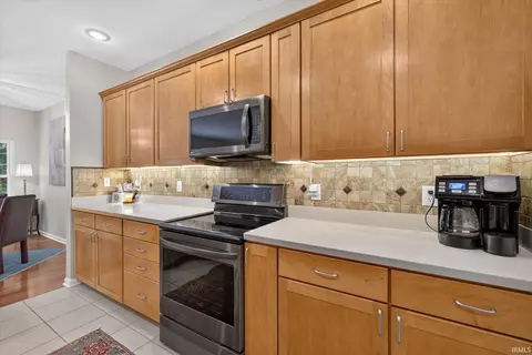 Kitchen - 962 S Baldwin Dr, Bloomington, IN 47401 photo 2 of 3