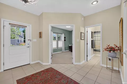 Entry Way - 962 S Baldwin Dr, Bloomington, IN 47401 photo 2 of 6