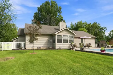 Exterior - 2598 E Maple Dr, Bluffton, IN 46714 photo 6 of 17