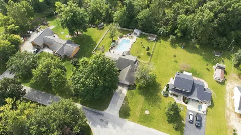 View/Area - 2598 E Maple Dr, Bluffton, IN 46714 photo 2 of 5