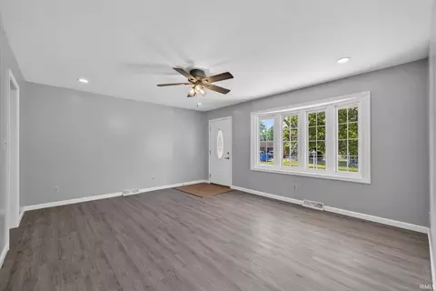 Living - 4154 W Daniel Ave, Bloomington, IN 47403 photo 2 of 7