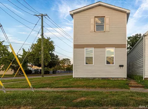 1321 Oakley St, Evansville, IN 47710