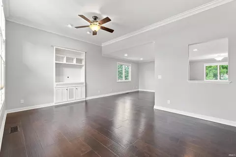 Living - 2829 Hedgerow Pass, Fort Wayne, IN 46804 photo 2 of 5