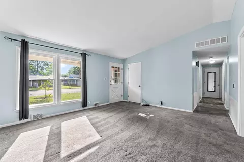 Living - 4024 Mound Pass, Fort Wayne, IN 46809 photo 2 of 3