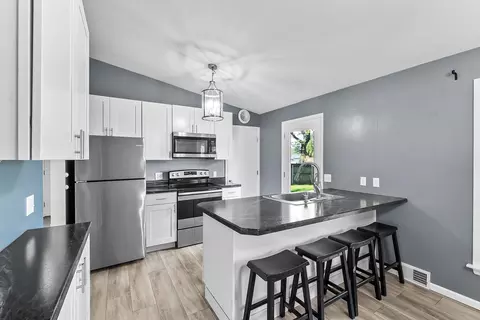 Kitchen - 4024 Mound Pass, Fort Wayne, IN 46809 photo 2 of 3