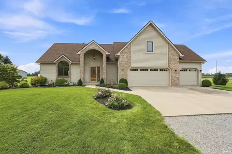 6620 Hoagland Rd, Hoagland, IN 46745