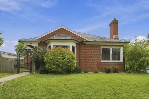 804 E Diamond St, Kendallville, IN 46755
