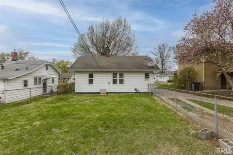 Exterior - 814 Eckman St, South Bend, IN 46614 photo 4 of 5