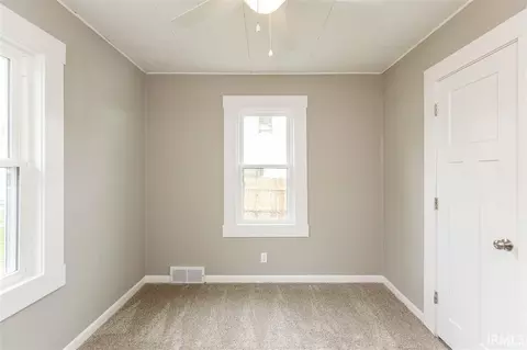 Bedroom - 814 Eckman St, South Bend, IN 46614 photo 2 of 5