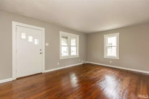 Living - 814 Eckman St, South Bend, IN 46614 photo 3 of 3