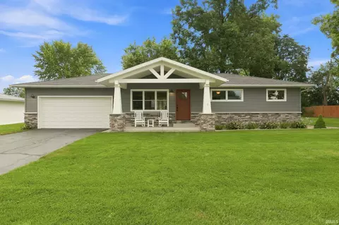 207 S Rowland Ave, Leesburg, IN 46538
