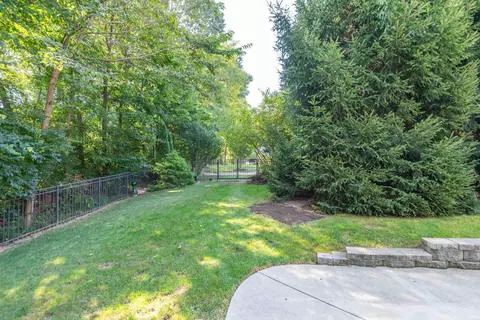 Exterior - 4739 E Donington Dr, Bloomington, IN 47401 photo 5 of 10